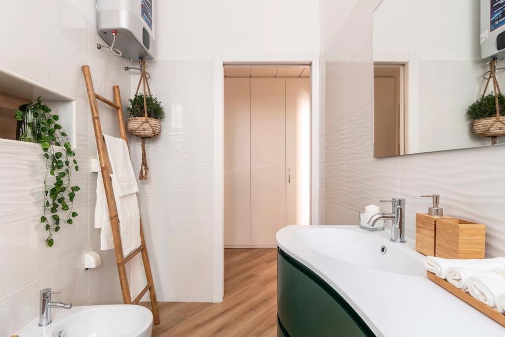 Apartmán New Jungle & Charming Flat - Zona De Angeli Milán Exteriér fotografie